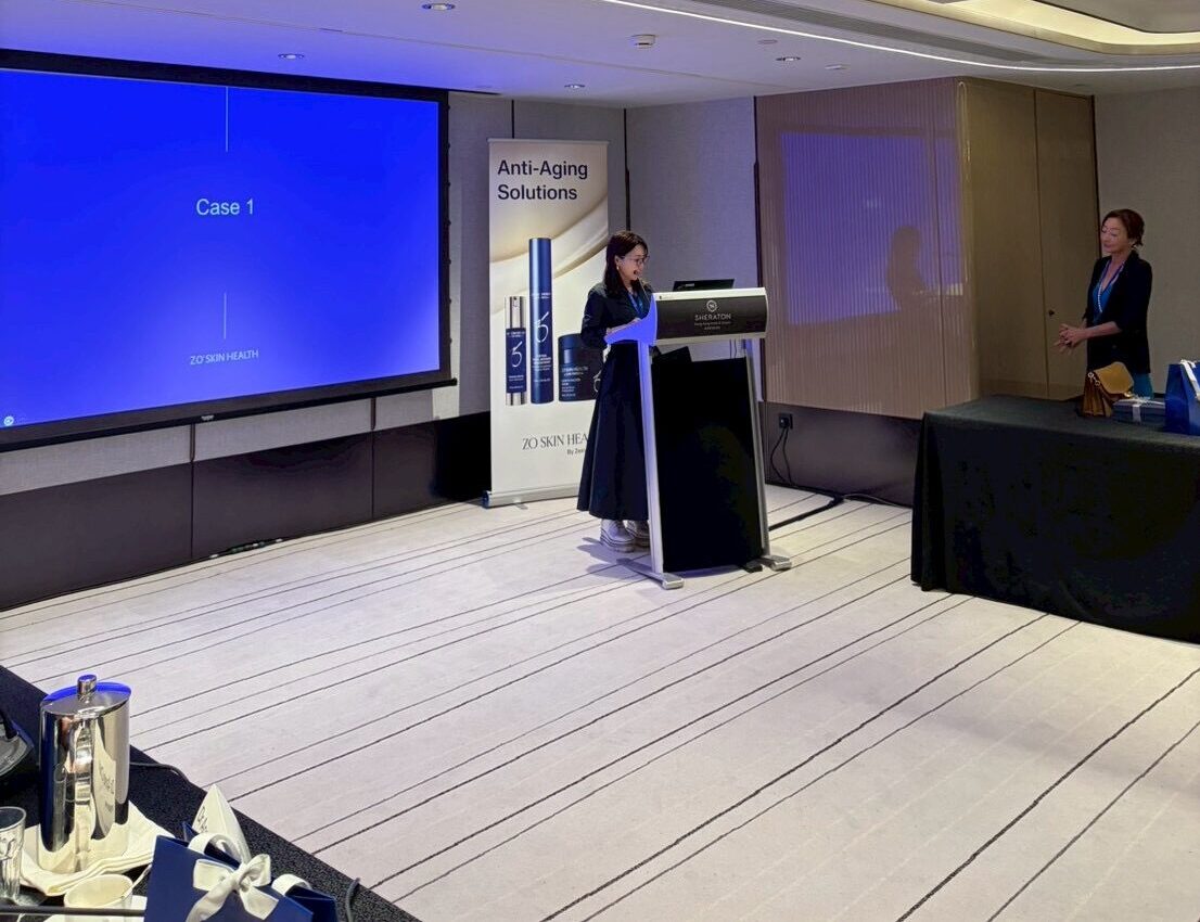 ZO SKIN HEALTH® Asia board meeting はなこ院長が発表される様子